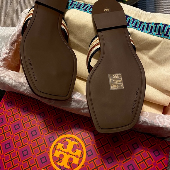 Tory Burch thong sandals - Picture 5 of 6